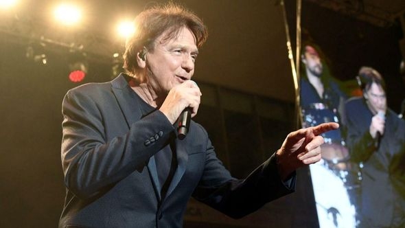 Zdravko Čolić, najveća pop-zvijezda BiH i regije, slavi 75. rođendan