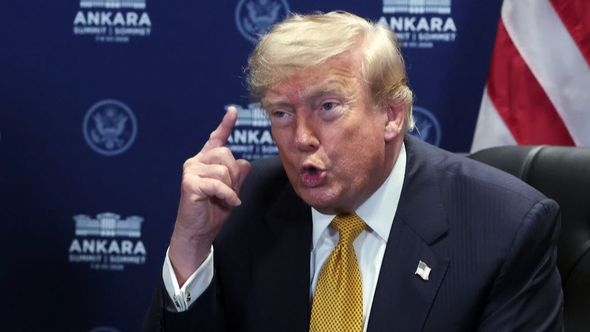 Tramp zaprijetio Kanadi: Platit ćete zbog dima koji guši Ameriku!