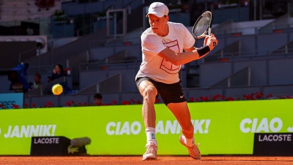 Siner i Sabalenka ostali na vrhu