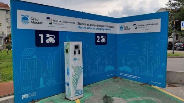 Grad Mostar postavio nove dvostruke javne punionice za električna vozila