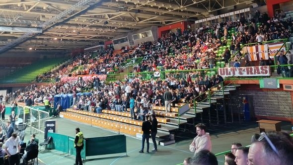 Puni se Zetra uoči okršaja Bosne i Partizana