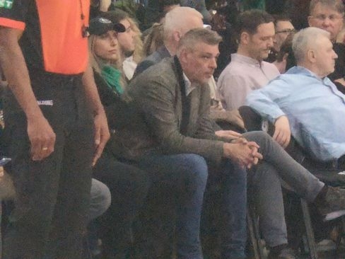 Savo Milošević prati duel Dubaija i Baskonije uz ostale sportske zvijezde