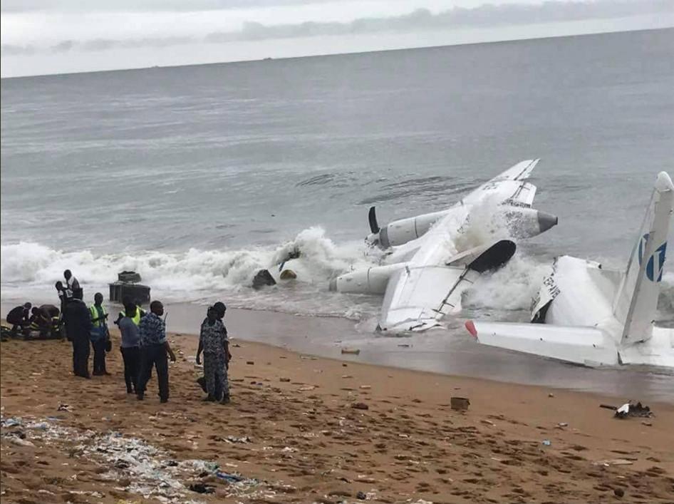 Najmanje četiri osobe poginule u padu aviona