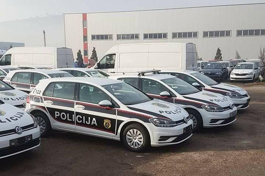 Policija obnavlja vozni park: 90 novih vozila, za automobile daju još tri miliona KM