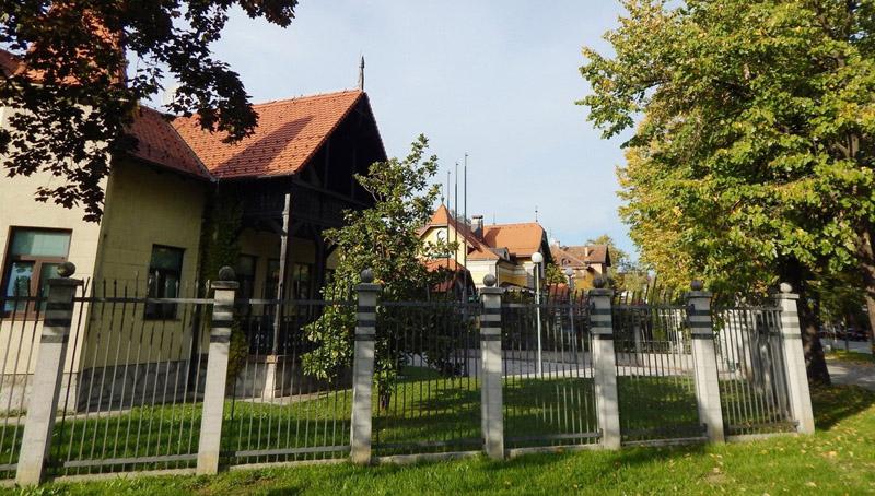 Veleljepne građevine na Carskom drumu: Zaboravlja se na bogatstvo u centru grada na Vrbasu - Avaz
