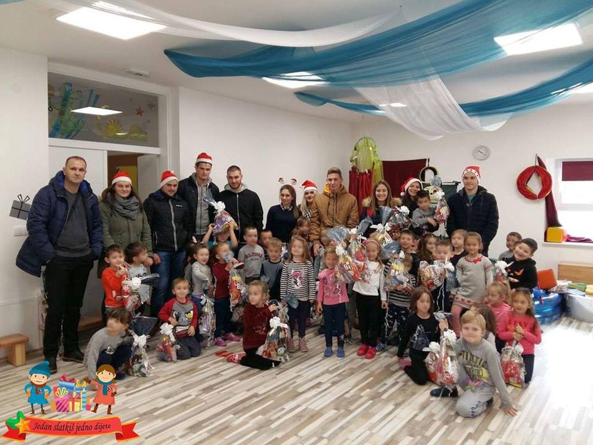 Mreža učenika Livanjskog kantona provela akciju: Jedan slatkiš, jedno dijete