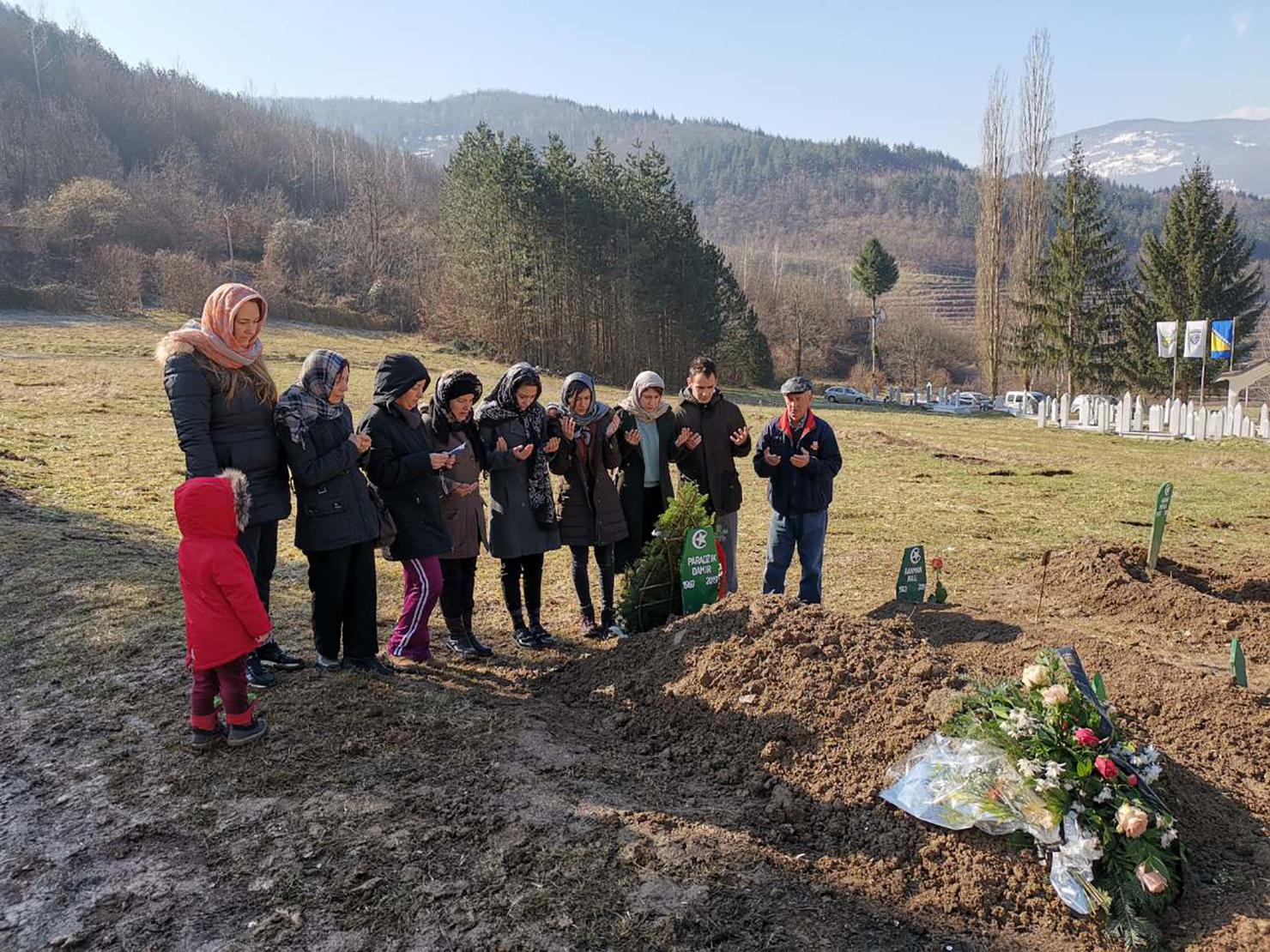 Porodica posjetila Damirov mezar u Kolijevkama - Avaz