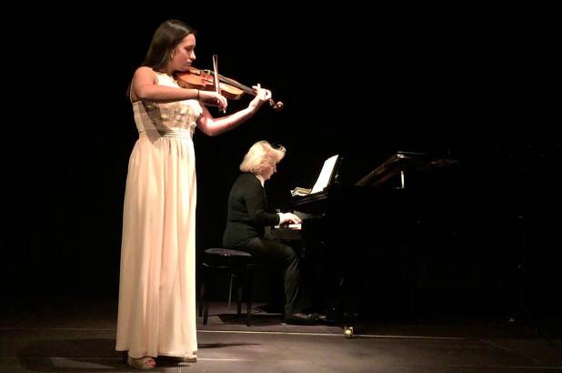 Talentirana violinistica Katja Cukanova predozirala se drogom "Calvin Klein"