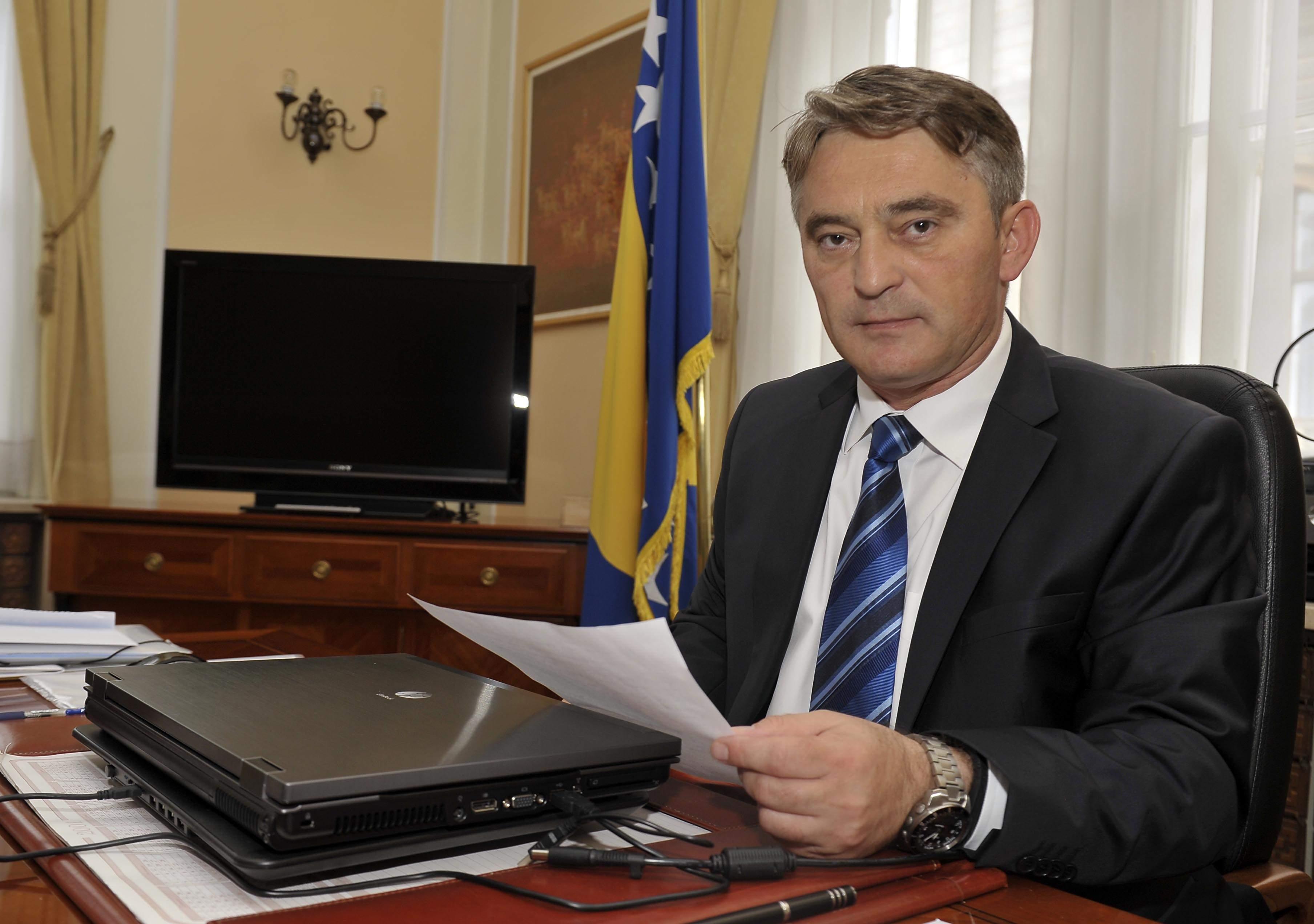 Željko Komšić: Moguća je opcija raspuštanja Parlamenta i raspisivanja novih izbora