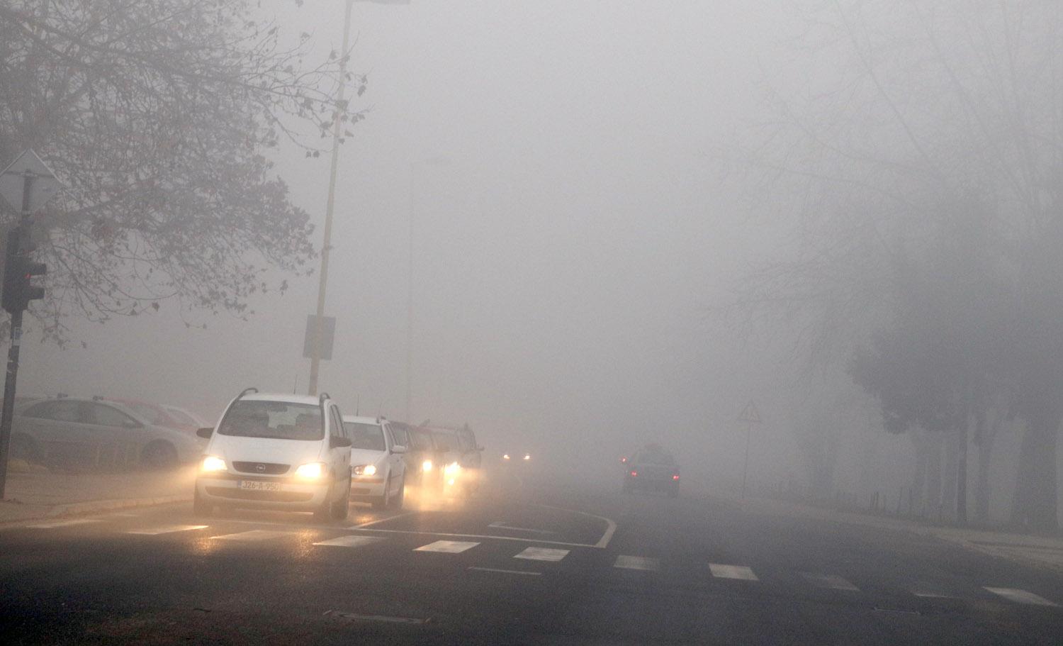 Građani Tuzle guše se u smogu: Magla svuda oko nas