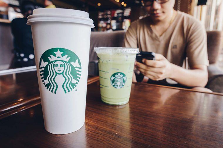 Kompanija "Starbucks" očekuje pad prodaje kafe za 50 posto