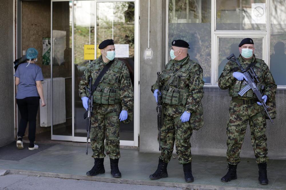 Vojska kontrolira granične prijelaze, migrantske centre i bolnice