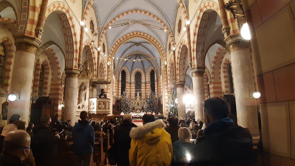 U Katedrali Srca Isusova održana tradicionalna ponoćka