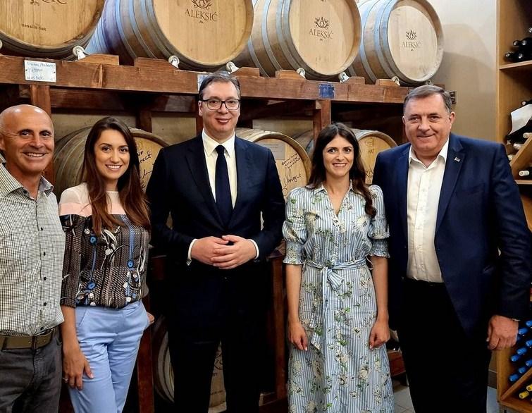 Vučić i Dodik posjetili vinariju - Avaz