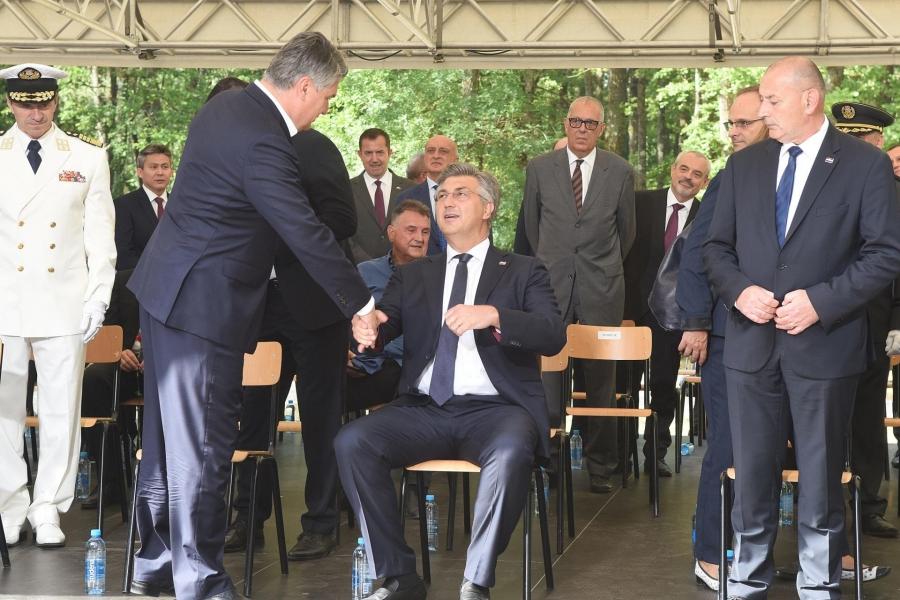 Milanović i Plenković se susreli i izvrijeđali: "Ruka bi mi usahla da sam za tebe glasao"