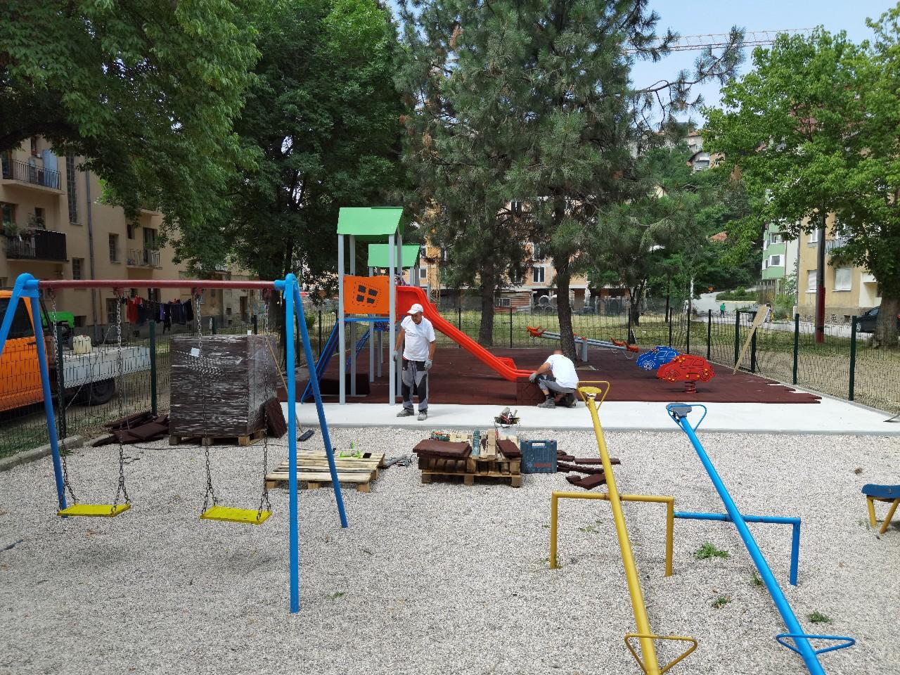 Obnovljena igrališta za mališane