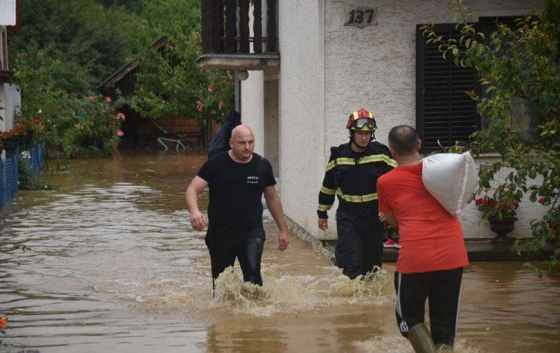 Velike štete od poplava - Avaz