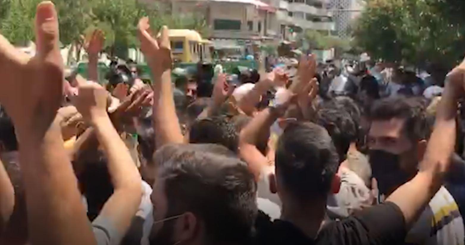 Demonstranti u Teheranu skandiraju "smrt diktatoru" dok se protesti šire
