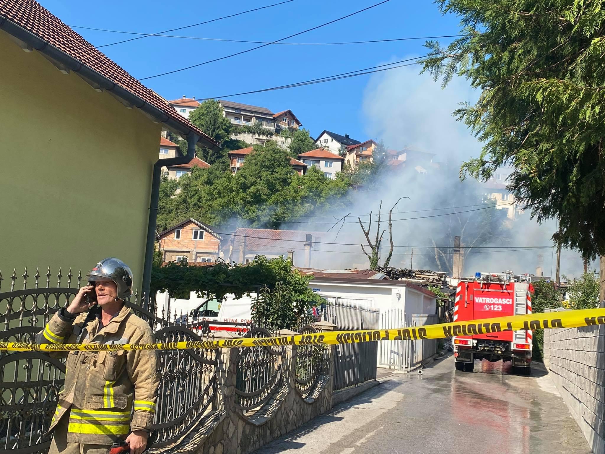 Požar im uništio kuće: Gdje će građani Buča Potoka koji su ostali bez domova