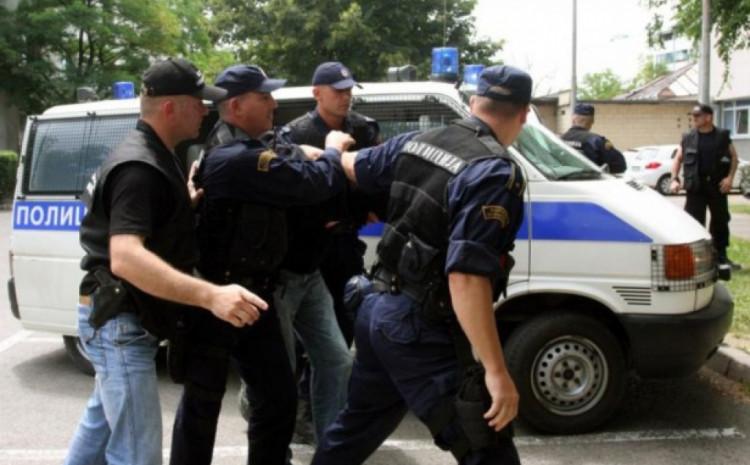 Na Sokocu uhapšeni automafijaši: Pronađena Škoda Octavia koju su ukrali u Tuzli