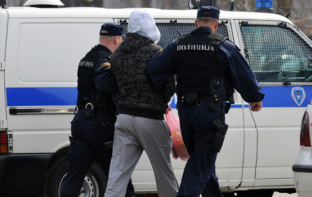 Uhapšene tri osobe - Avaz