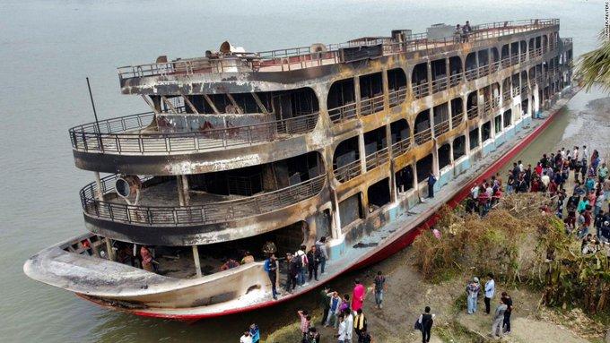 Najmanje 39 mrtvih nakon što se zapalio prepuni trajekt u Bangladešu