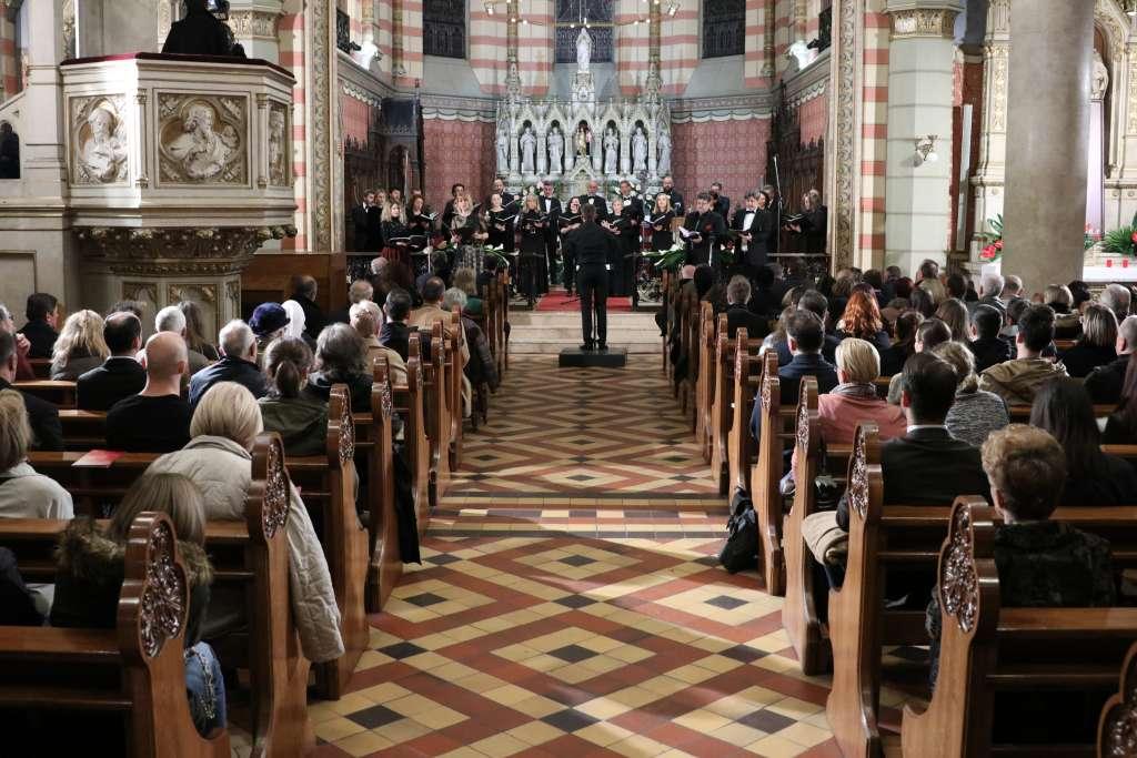 Napretkov svečani uskrsni koncert upriličen u Katedrali Srca Isusova