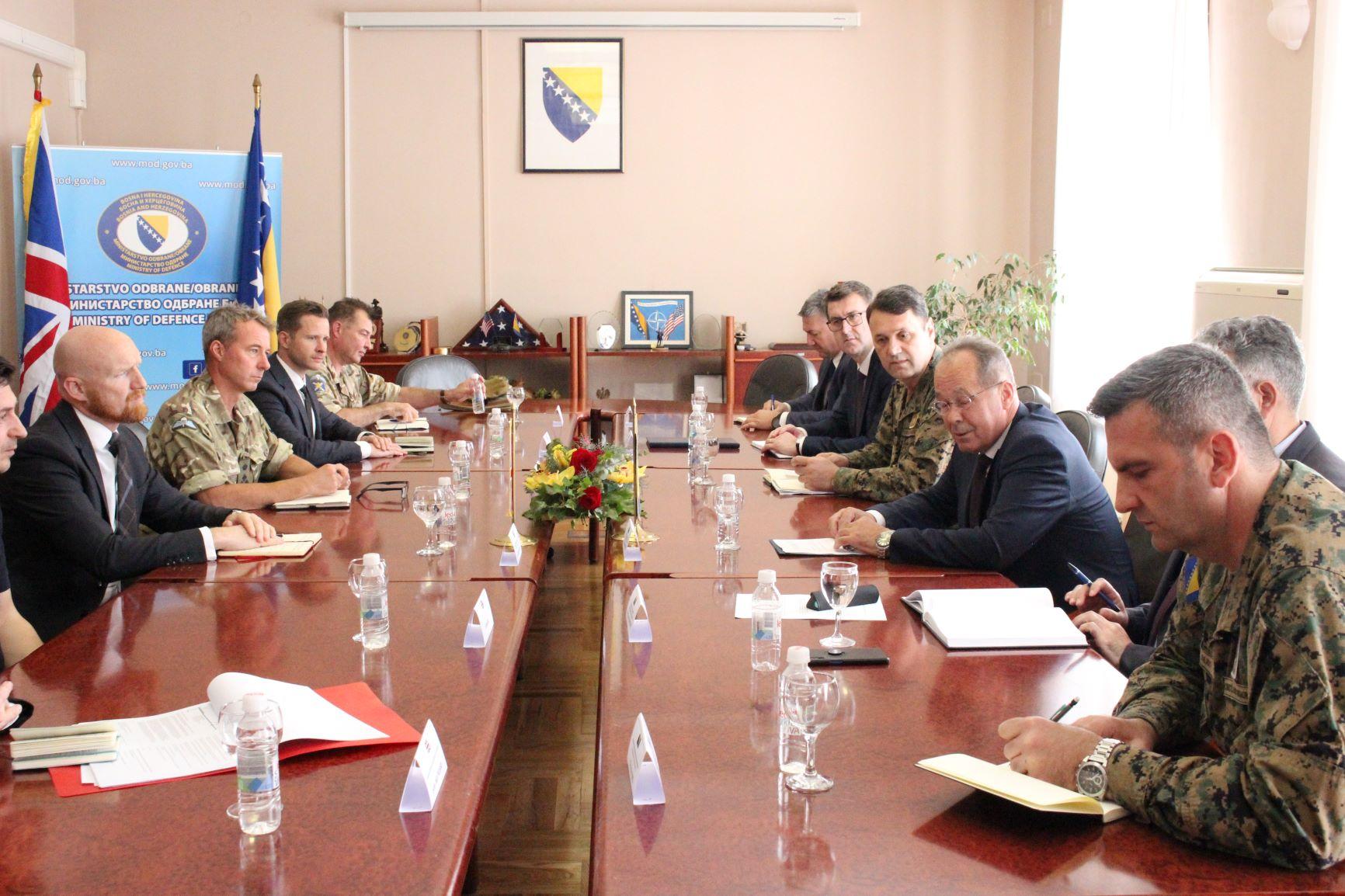 Ministar Podžić se sastao sa delegacijom Velike Britanije