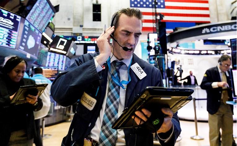 Na Wall Streetu su jučer berzovni indeksi pali - Avaz