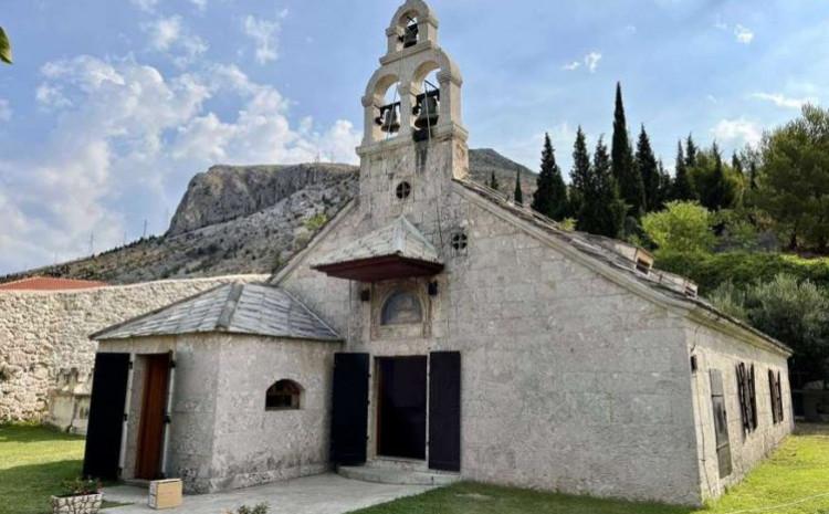 Stara crkva u Mostaru: Odnesen novac - Avaz