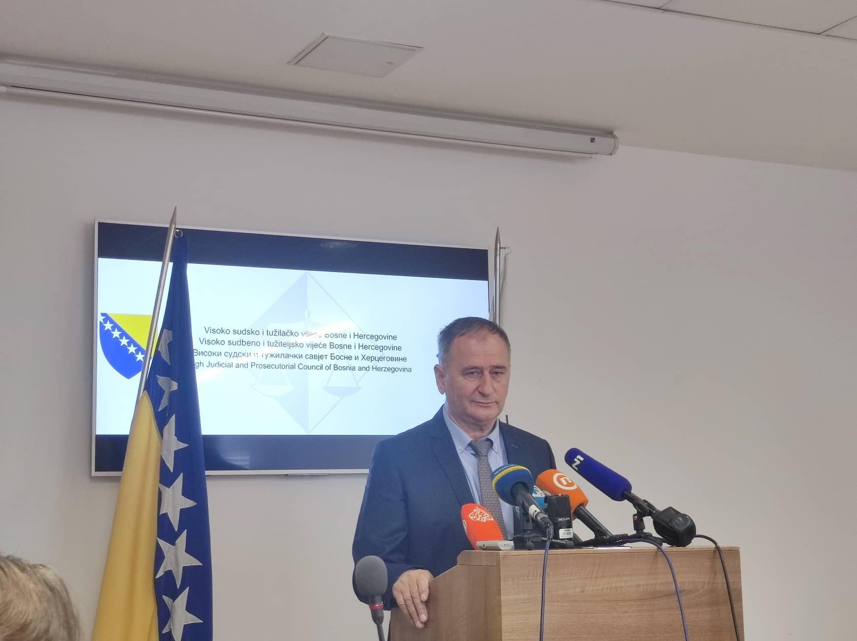 Lagumdžija pojasnio zašto Kajmaković nije suspendovana