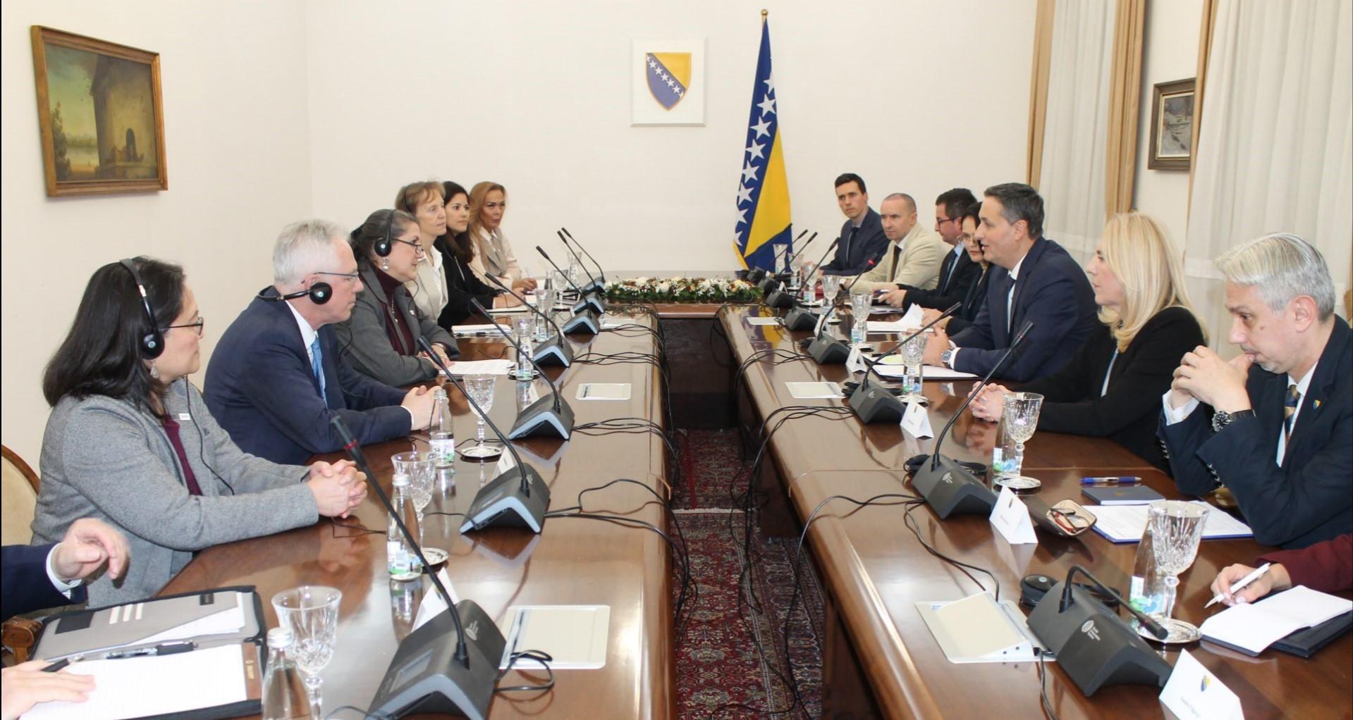 Ambasadorica USAID-a i Marfi se sastali sa članovima Predsjedništva BiH
