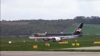 Trampov avion udario u parkiranu letjelicu na aerodromu: Istraga u toku