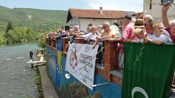 Stradanje Bošnjaka iz Jezera - Avaz