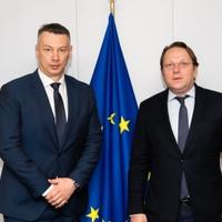 Nešić sa Varheljijem i Johanson: Jačanje saradnje sa EU i ispunjavanje preporuka na evropskom putu