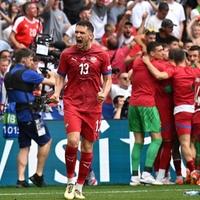 Ludnica u Minhenu: Jović spasio "Orlove" u 95. minuti, pogledajte gol koji je ostavio Srbiju na Euru