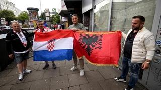 Otac fudbalera zagrebačkog Dinama i reprezentativca Albanije pozirao sa obje zastave: Možda priredimo senzaciju