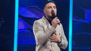 Sarajlija Mirza Pandur iz baraža traži polufinale "Zvezda Granda": Makedonac ostavio bolji dojam na žiri, odlučile nijanse