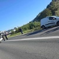 Težak udes na dionici Maglaj-Doboj: Automobil nasred ulice, otpao mu točak, obustavljen saobraćaj