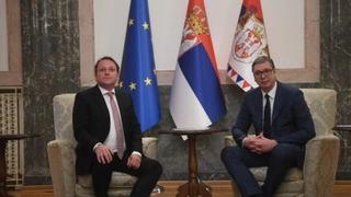 Varhelji razgovarao s Vučićem o Rezoluciji o Srebrenici: Poručio da nije saglasan sa "kolektivnim kažnjavanjem jednog naroda"