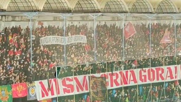 Aplauz zbog transparenta na stadionu u Podgorici - Avaz