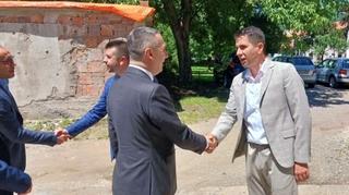 Dizdar u Bratuncu: Ministarstvo će nastaviti podršku održivom povratku
