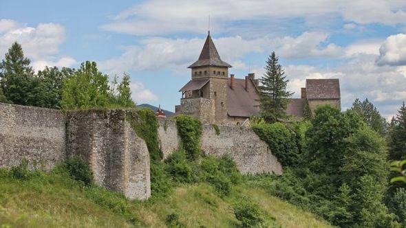 Dvorac Ostrožac   - Avaz