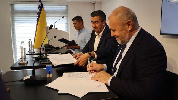S potpisivanja koalicije - Avaz