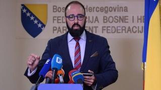 Mašić pitao Željku Cvijanović čije tačno nemire će izazvati usvajanje Rezolucije o Srebrenici?