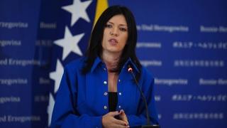 Sanja Vulić opet pravila problem sudskim policajcima: Nezadovoljna mjestom na kojem treba da sjedi
