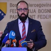 Mašić pitao Željku Cvijanović čije tačno nemire će izazvati usvajanje Rezolucije o Srebrenici?