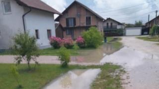 Alarmantno stanje: Poplave u Prnjavoru izazvale ogromnu štetu 