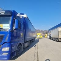 Lijepe vijesti iz Pomozi.ba: Kamioni konstantno pristižu u naša skladišta