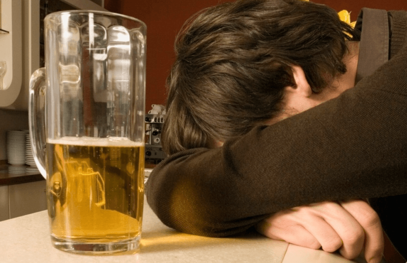 Istraživanje pokazalo: Alkohol oštećuje matične ćelije i izaziva rak